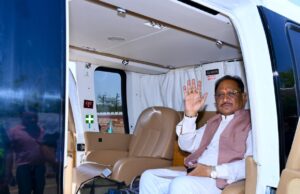 सरगुजा जिले के ग्राम सिलमा में अचानक उतरा मुख्यमंत्री श्री साय का हेलीकॉप्टर