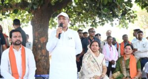 एक चौपाल ऐसा भी जहाँ खुशियों और तालियों की रही गूंज