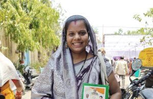 सफलता की कहानी सुनीता जायसवाल को मौके पर मिला राशन कार्ड, चेहरे पर लौटी मुस्कान