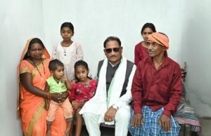 पक्के घर का सपना हुआ साकार : मुख्यमंत्री श्री विष्णु देव साय ने लेमरू में हितग्राही धरम सिंह के नए आवास में कराया गृह प्रवेश
