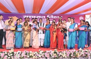 लेमरू पहुंचे मुख्यमंत्री, चौपाल लगाकर सुनी ग्रामीणों की समस्याएं