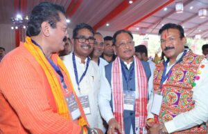 लाल किला मैदान से गूंजा जनजातीय गौरव का स्वर, राष्ट्रीय जनजाति समागम में बोले विष्णुदेव साय — जनजातीय समाज दुनिया को सिखा सकता है प्रकृति संग विकास