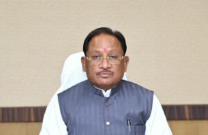 बिलासपुर में वर्किंग वुमेन हॉस्टल और मोबाइल कनेक्टिविटी परियोजनाओं में तेजी लाने के निर्देश