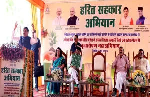 प्रकृति मित्र बनकर धरती माता का आंगन हरा-भरा रखने के लिए लगायें पेड़ : मुख्यमंत्री