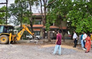 सेजबहार फेस-1 कॉलोनी की भूमि से गृह निर्माण एवं अधोसंरचना विकास मंडल ने हटाया अतिक्रमण