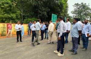 लोक निर्माण विभाग के सचिव ने निर्माण कार्यों का किया निरीक्षण, अधिकारियों की बैठक लेकर दिए आवश्यक निर्देश