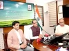 रायपुर ऑटोमोबाइल डीलर्स एसोसिएशन ने रेडक्रॉस सोसाइटी के लिए दी सहयोग राशि, कलेक्टर को सौंपा 1 लाख रूपए का चेक