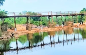 नारायणपुर के दुर्गम क्षेत्र में आईटीबीपी ने ग्रामीणों के साथ मिलकर 250 फीट लंबा पुल किया खड़ा