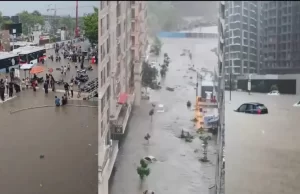 कई बड़े शहरों में आफत की बारिश, दिल्ली में निर्माणाधीन चार मंजिला इमारत ढही