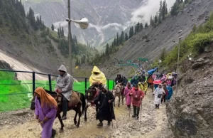 बाबा बर्फानी के दरबार में उमड़ा आस्था का सैलाब: 1.60 लाख से अधिक श्रद्धालुओं ने किए दर्शन