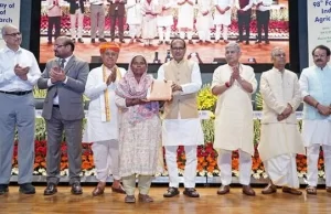 एक वर्ष में 44 फसलों की 386 उन्नत किस्में विकसित, 94% जलवायु-अनुकूल और 29 जैव-सुदृढ़ीकृत किस्में शामिल