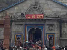 मूसलाधार बारिश और भूस्खलन के बढ़ते खतरों के बीच चारधाम यात्रा पर रोक