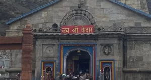 मूसलाधार बारिश और भूस्खलन के बढ़ते खतरों के बीच चारधाम यात्रा पर रोक