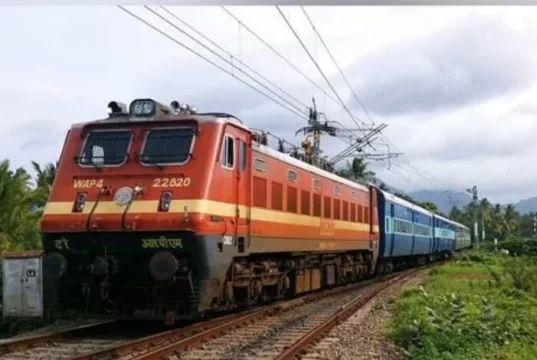 गांधीधाम स्टेशन के स्थान पर गोपालपुर स्टेशन पर ठहराव के साथ चलेगी शालीमार सुपरफास्ट एक्सप्रेस