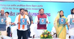 मुख्यमंत्री श्री विष्णुदेव साय समोदा में लोकार्पण-भूमिपूजन कार्यक्रम में हुए शामिल