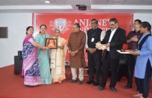 आंजनेय विश्वविद्यालय में प्रेरक संवाद आयोजित, सेवा ही सबसे बड़ा सम्मान : पद्मश्री डॉ. रामचंद्र सुनीता गोडबोले