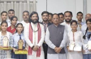 मुख्यमंत्री श्री विष्णुदेव साय ने मेधावी विद्यार्थियों का किया सम्मान