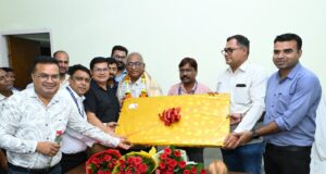 जनसंपर्क संचालनालय के सहायक ग्रेड-03 श्री गुलजारी लाल तम्बोली को सेवानिवृत्ति पर दी गई भावभीनी विदाई