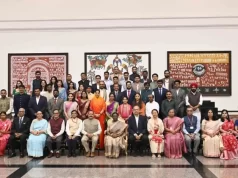 राष्ट्रपति ने जमीनी स्तर के नवाचारकर्ताओं के समूह से किया संवाद
