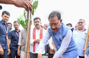 ‘एक पेड़ माँ के नाम’ अभियान से जुड़कर प्रकृति संरक्षण का संकल्प लें : मुख्यमंत्री श्री विष्णु देव साय