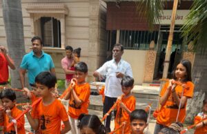 बच्चों ने निकाली भव्य कावड़ यात्रा, ‘बम-बम भोले’ के जयकारों से गूंजा वीआईपी रोड