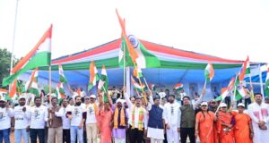 नारायणपुर से शुरू हुई बस्तर तिरंगा यात्रा