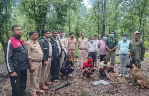 मृत भालू के नाखून काटकर ले जाने वाले दो आरोपी गिरफ्तार