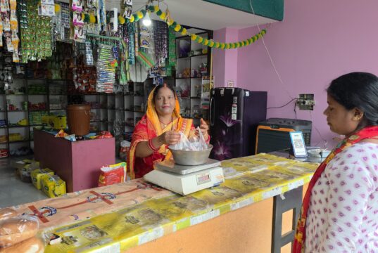 स्वरोजगार से मजबूत हुई महिलाओं की आर्थिक स्थिति, बच्चों की शिक्षा और घरेलू जरूरतों में भी मिल रहा लाभ