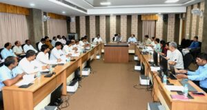 नए कार्यों की निविदा प्रक्रिया नवम्बर तक पूरी कर जनवरी तक कार्यारंभ करने कहा