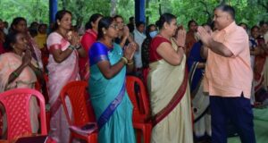 रामगढ़ में मितानिन बहनों से पर्यटन एवं संस्कृति मंत्री ने किया आत्मीय संवाद, समस्याओं और आवश्यकताओं की ली जानकारी
