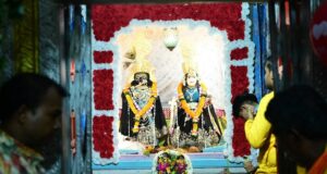 उप मुख्यमंत्री एवं कवर्धा विधायक श्री विजय शर्मा ने श्रीकृष्ण जन्माष्टमी पर श्री राधा-कृष्ण बड़े मंदिर में की पूजा-अर्चना