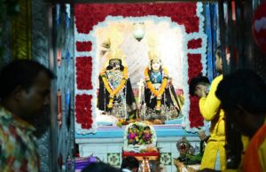 उप मुख्यमंत्री एवं कवर्धा विधायक श्री विजय शर्मा ने श्रीकृष्ण जन्माष्टमी पर श्री राधा-कृष्ण बड़े मंदिर में की पूजा-अर्चना