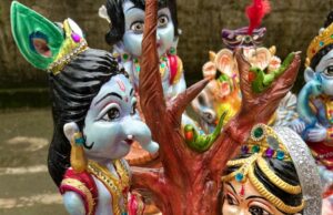 प्रतिमाओं में तुलसी एवं विभिन्न पौधों के बीज, विसर्जन के बाद अंकुरित होकर बनेंगे पौधे