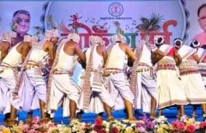 सरहुल-करमा की थाप पर झूम उठा लोकरंग पर्व, लोकसंस्कृति के रंगों से सजा समापन