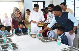आंगनबाड़ियों में लड्डू योजना का भी आगाज़