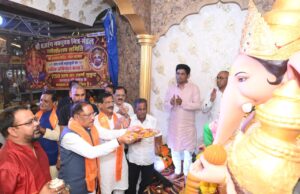 117 वर्षों से चली आ रही गणेशोत्सव की परंपरा में शामिल हुए मुख्यमंत्री श्री विष्णु देव साय