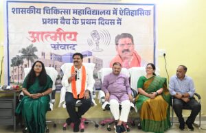 उप मुख्यमंत्री और सांसद ने विद्यार्थियों का किया स्वागत, विद्यार्थियों से जानी तैयारी और सफलता की कहानी