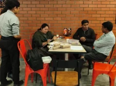 त्योहारी सीजन में होटलों और मिठाई दुकानों में फूड की टीम पहुंची, श्री अन्नपूर्णा एग्रो तीन दिन के लिए सस्पेंड