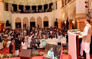 टूरिज्म अब सिर्फ़ फीलिंग का ही नहीं, हार्ट हीलिंग का भी जरिया बन गया