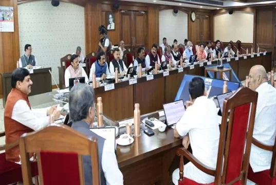 सर्वांगीण विकास और प्रशासनिक तंत्र के सुदृढ़ीकरण के लिए 8 हजार 225 करोड़ रुपये की स्वीकृति