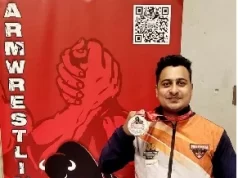 जर्मनी में छत्तीसगढ़ के श्रीमंत झा ने लहराया तिरंगा, पैरा-आर्मरेसलिंग कप में जीता रजत पदक