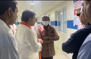 उप मुख्यमंत्री श्री विजय शर्मा ने अस्पताल पहुंचकर जाना सड़क हादसे में घायलों का हाल