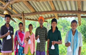 तसर रेशम उत्पादन से ग्रामीणों को मिल रहे आय के नए अवसर