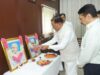 नई दिल्ली स्थित छत्तीसगढ़ सदन में महात्मा गांधी और लाल बहादुर शास्त्री के चित्र पर पुष्प अर्पित कर दी श्रद्धांजलि