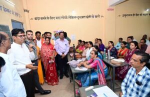 विकसित भारत-2047 की कल्पना को बच्चों ने रंगों में उकेरा, विजेता विद्यार्थियों को किया गया सम्मानित