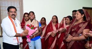 कवर्धा की बेटी ने बढ़ाया देश-प्रदेश का मान – विधायक श्री शर्मा