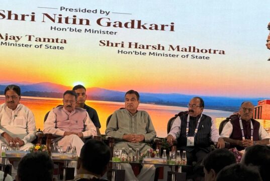 केन्द्रीय सड़क परिवहन एवं राजमार्ग मंत्रालय द्वारा गुजरात के नर्मदा में दो दिवसीय आयोजन