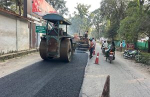 उप मुख्यमंत्री श्री अरुण साव के निर्देश पर एक्शन में पीडब्ल्यूडी, सड़कों की मरम्मत युद्धस्तर पर शुरू