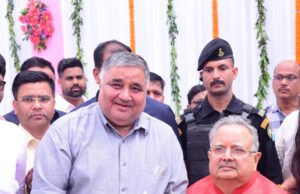 डॉ. रमन सिंह का अनुभव और मार्गदर्शन छत्तीसगढ़ के विकास एवं जनसेवा के लिए अमूल्य : श्री राजेश अग्रवाल