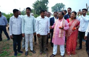 किसानों की शिकायत पर मंत्री ने अधिकारियों को दिए तत्काल कार्रवाई के निर्देश